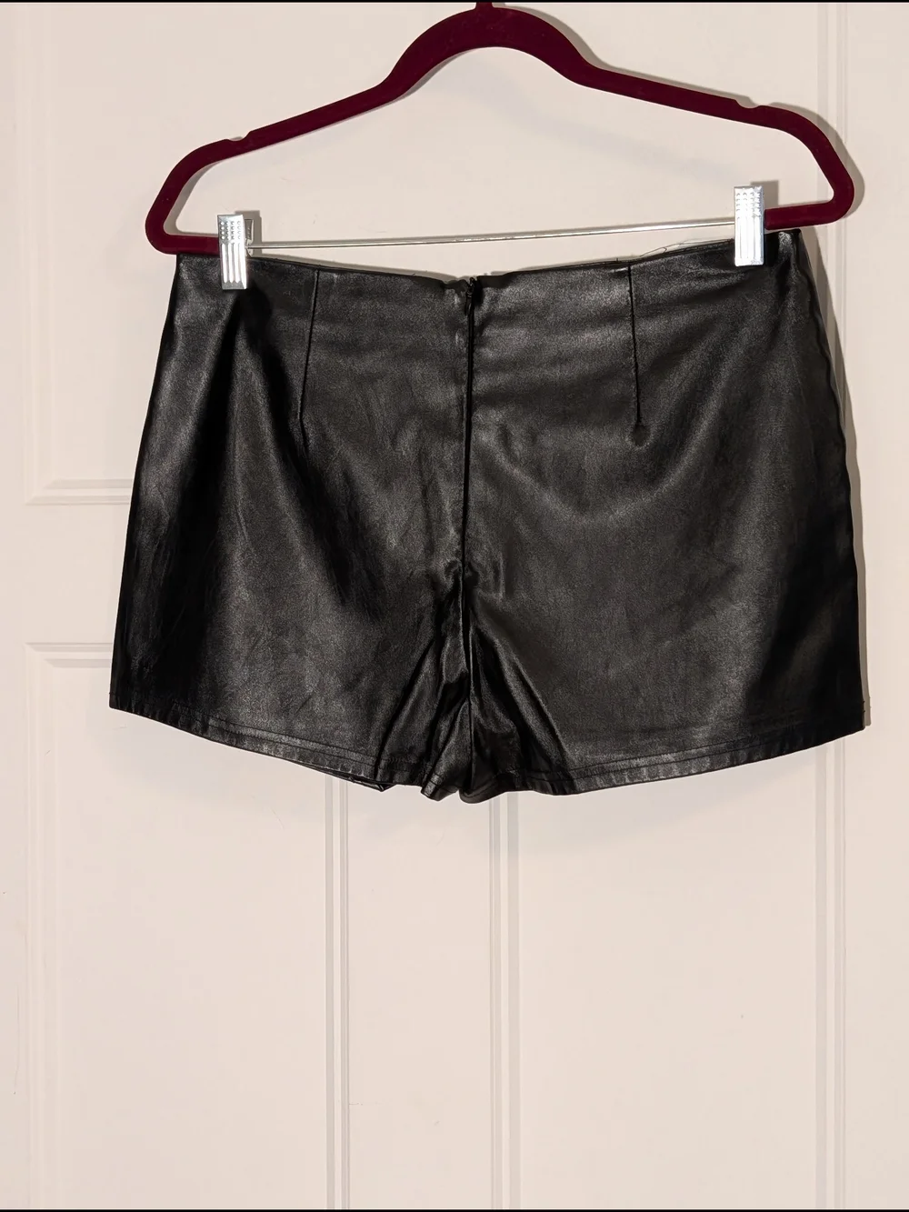 Fashion Nova Black Faux Leather Skort Shorts. Size XL
